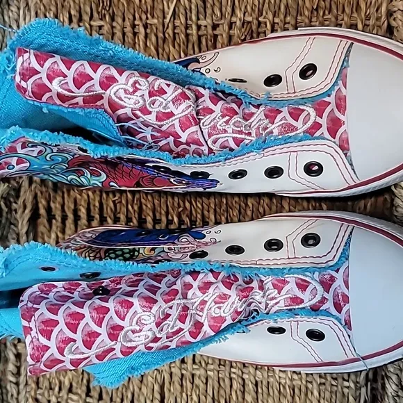 Ed hardy mermaid hi top shoes sz 6 nice condition