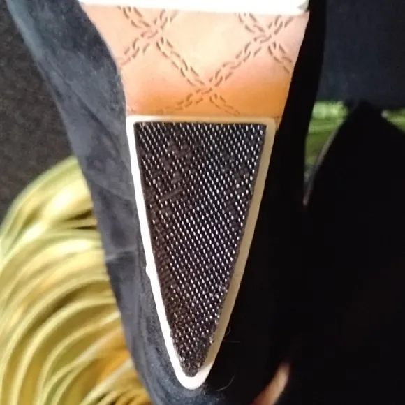 Elegant Black Wedge Heels