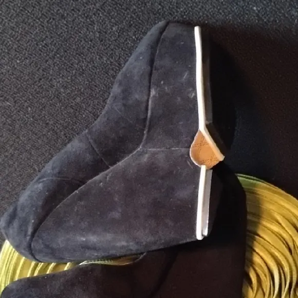 Elegant Black Wedge Heels