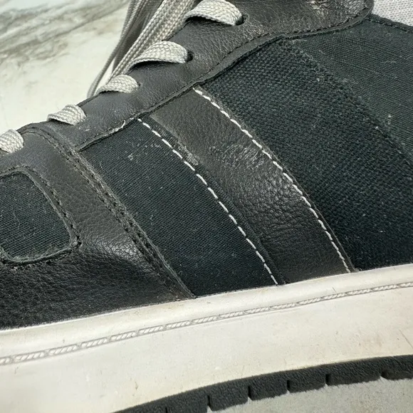 EUC Levi's BB Hi Men's High-Top Sneakers Tennis Shoes Gray Black, Sz 11