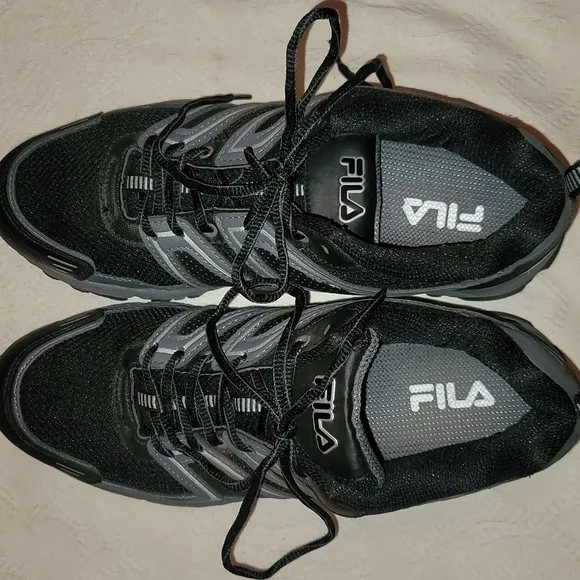 Fila shoes athletic black and gray, tennis shoes, sneakers sz 12