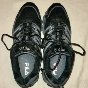 Fila shoes athletic black and gray, tennis shoes, sneakers sz 12