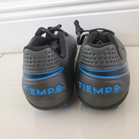 Football shoes Nike Tiempo Legend 8 Academy FG / M
