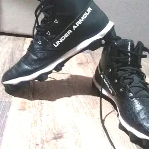 Football shoes