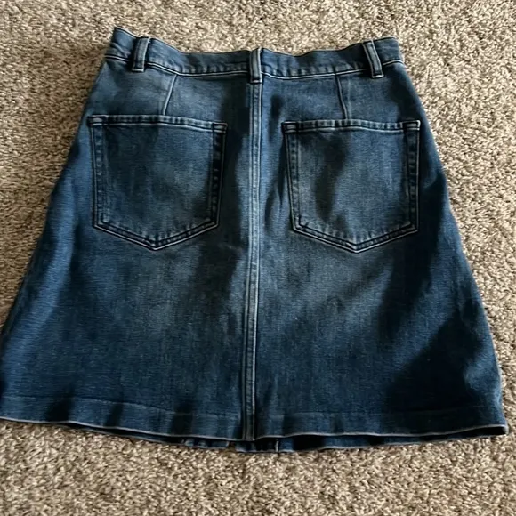 FRAME Claire Button down Denim skirt