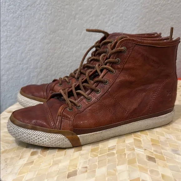Frye Men's Brown Leather High-Top Sneakers with sherpa linning size 8.5