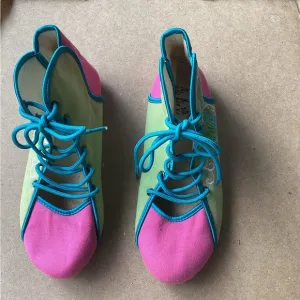 Gao Meg Ya pink and green embroidered high top shoes size 7.5 (38)
