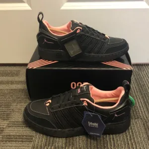 Gary V’s tennis shoes NIB