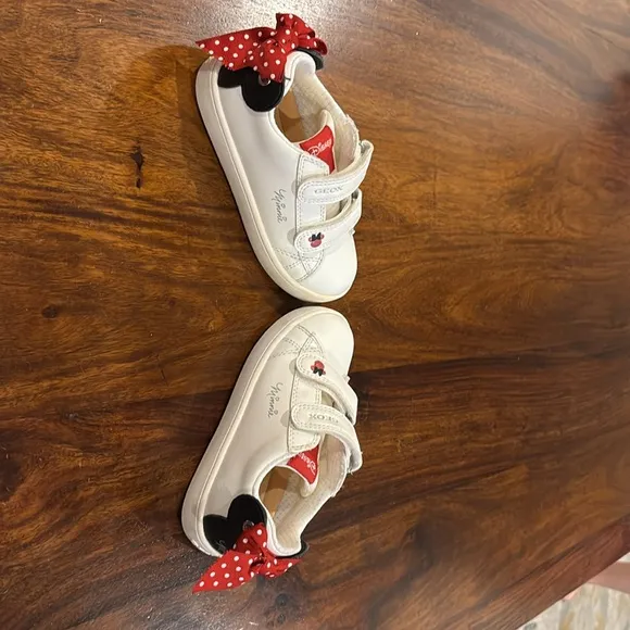 Geox 9T US Minnie Mouse Bow Tennis Shoes