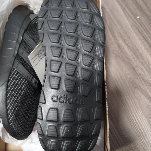 Girls Adidas Questar Flow K Sneakers