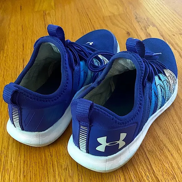 Girls Under Armour Sneakers Size 3.5