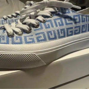 Givenchy city low sneakers shoes size 39