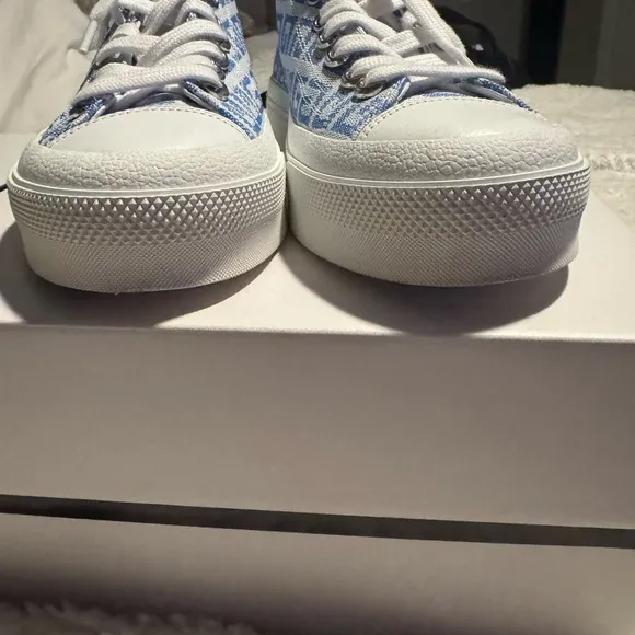 Givenchy city low sneakers shoes size 39