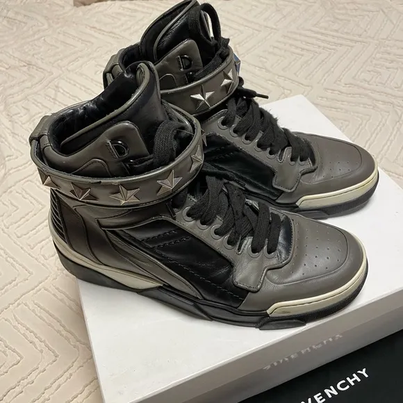 Givenchy Men's Tyson High-Top Sneakers - Black and Grey