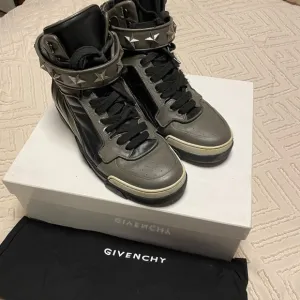 Givenchy Men's Tyson High-Top Sneakers - Black and Grey