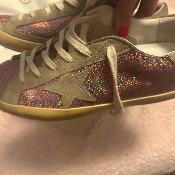 GOLDEN GOOSE SUPER STAR shoes.