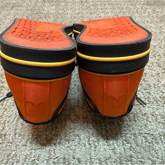 Gucci - Old Style Tennis Shoes - Size 9 (Italy) - Excellent Condition