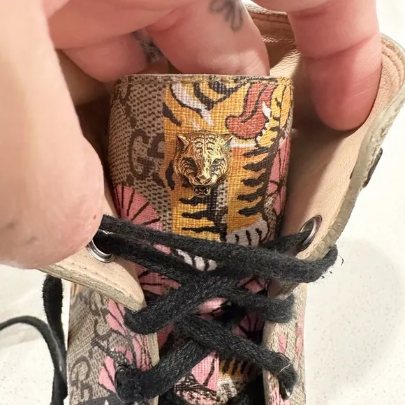 Gucci Tiger Supreme Monogram Bengal Pearl High Top Sneakers Women’s Sz 7.5
