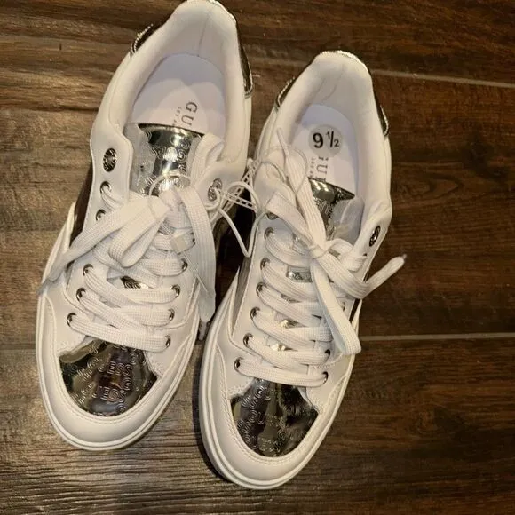 Guess Wgerics2 Women's Tennis Shoes Nwt sz 9.5