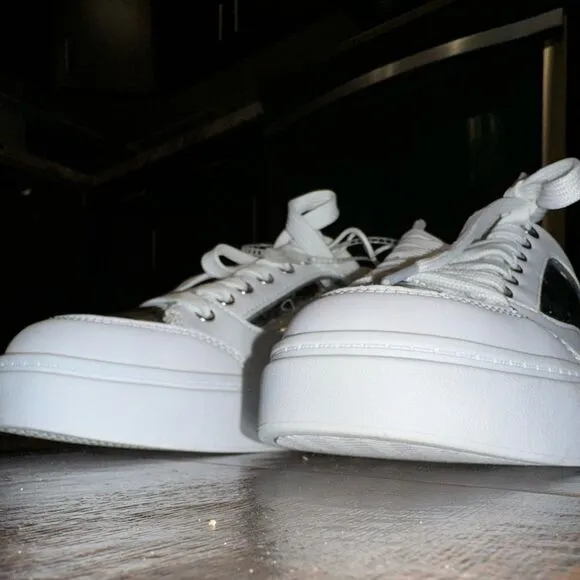 Guess Wgerics2 Women's Tennis Shoes Nwt sz 9.5