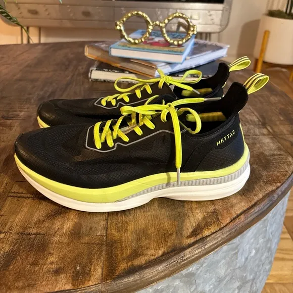 Hettas-  Alma Tempo Sneakers Size 9