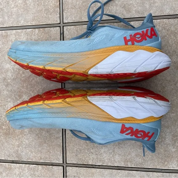 HOKA Arahi 6 Road-Running Shoes - Men's
