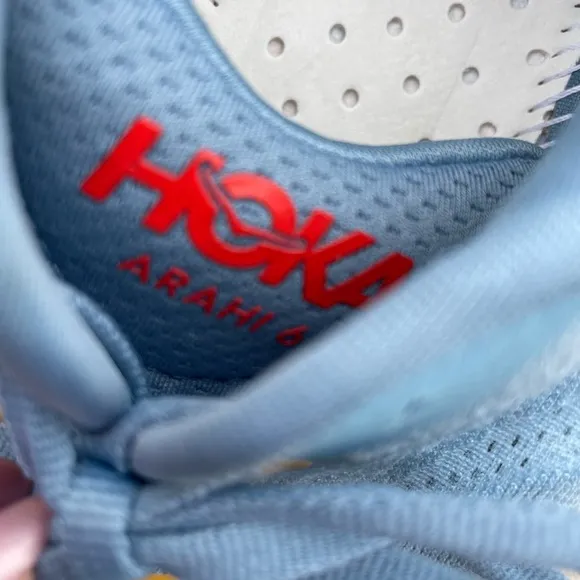 HOKA Arahi 6 Road-Running Shoes - Men's