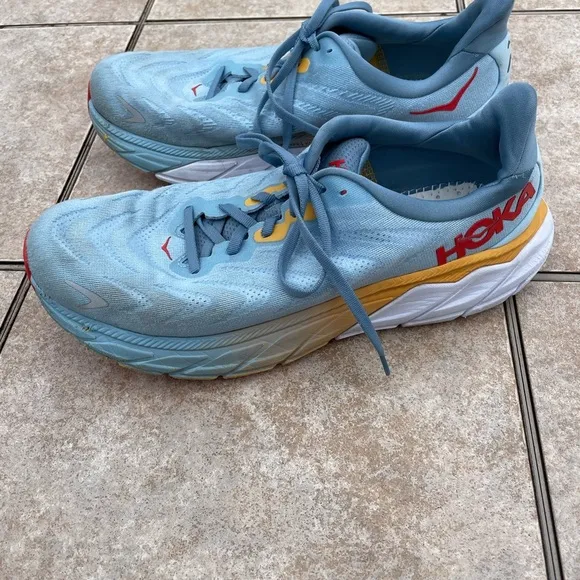 HOKA Arahi 6 Road-Running Shoes - Men's