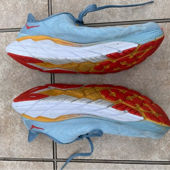 HOKA Arahi 6 Road-Running Shoes - Men's