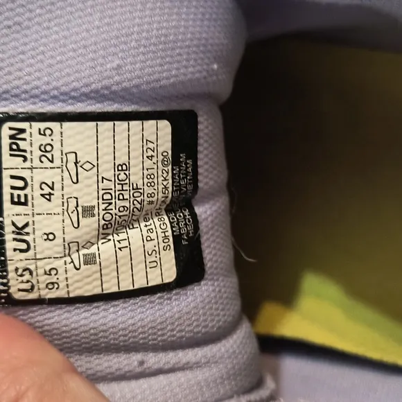 HOKA  Bondi 7 Tennis Shoes