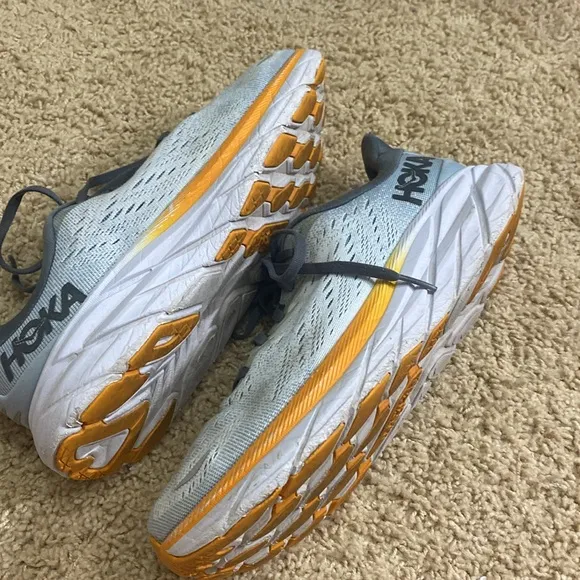 Hoka Clifton 8 athletic shoes sneakers gray orange size 8 preowned