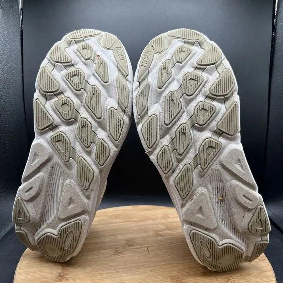 Hoka Clifton 9 Mens Size 11 2E Wide Oat Milk Barley Daily Road Jogging Shoes