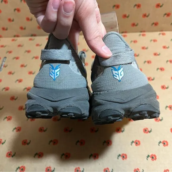 ✨ Hoka Gray Speedgoat 6 Shoes Size Men’s 5