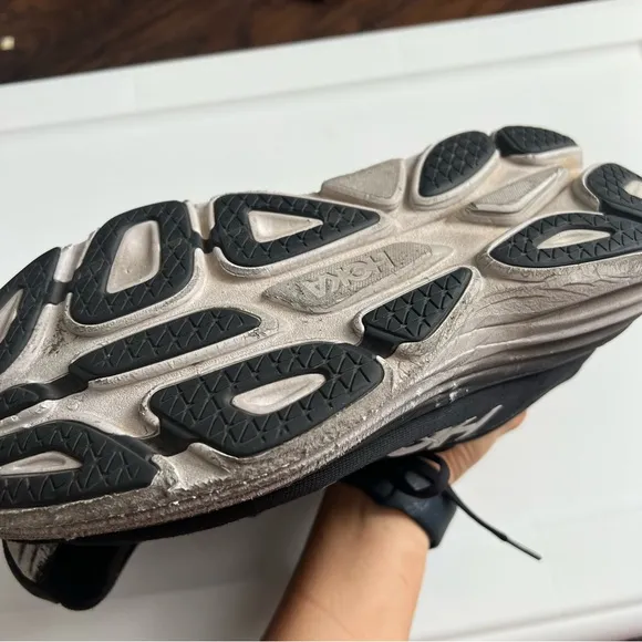 Hoka M Bondi 8 Black White Athletic Road Running Shoes 12D