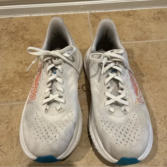 Hoka Mach 6 Nimbus Cloud Women's White and Blue Running Shoes size 7.5