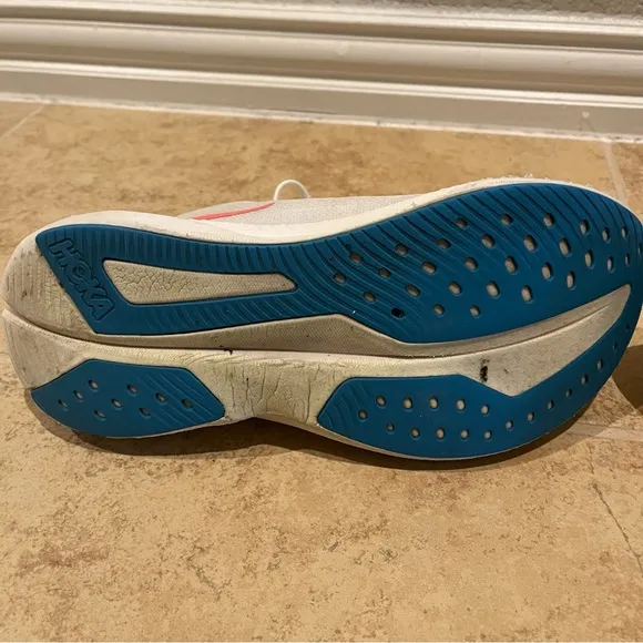 Hoka Mach 6 Nimbus Cloud Women's White and Blue Running Shoes size 7.5