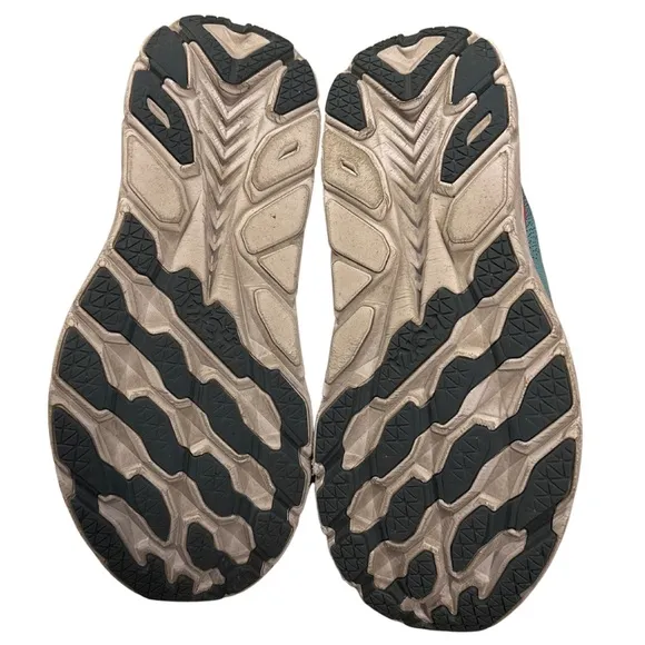 Hoka One One Clifton 8 in Real Teal Aquarelle 9.5D