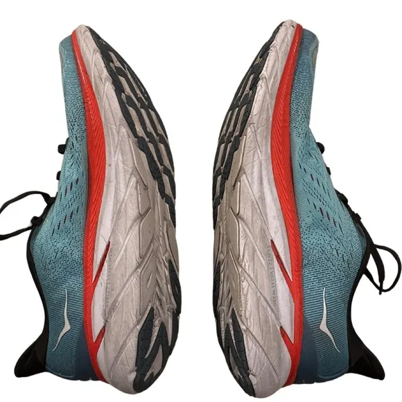 Hoka One One Clifton 8 in Real Teal Aquarelle 9.5D