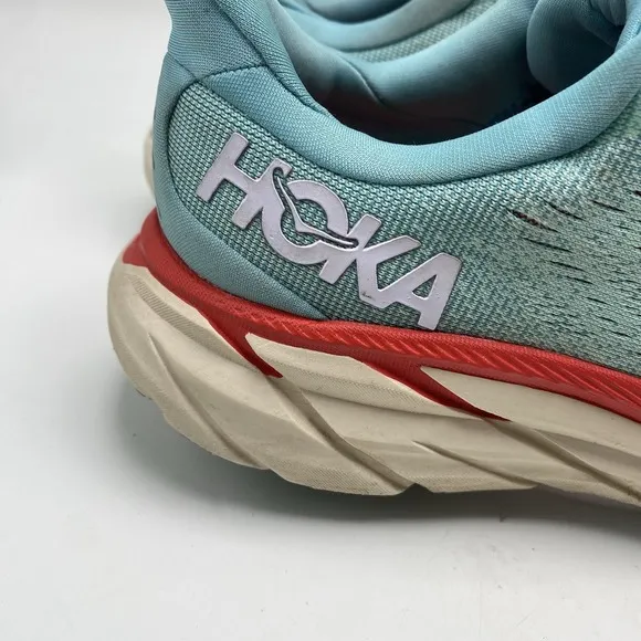 Hoka One One Shoes Women Size 8 Wide Clifton 88 Blue Athletic Road Running 3931