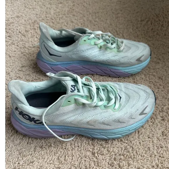 HOKA One One Women Arahi 6 Tennis Shoes Sneakers 8.5