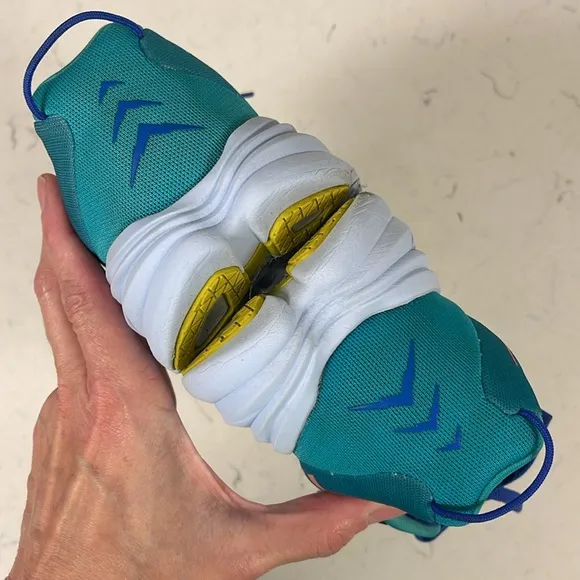 Hoka One One Women’s Rincon 3 Bellwether Blue Ceramic Size 7.5 B
