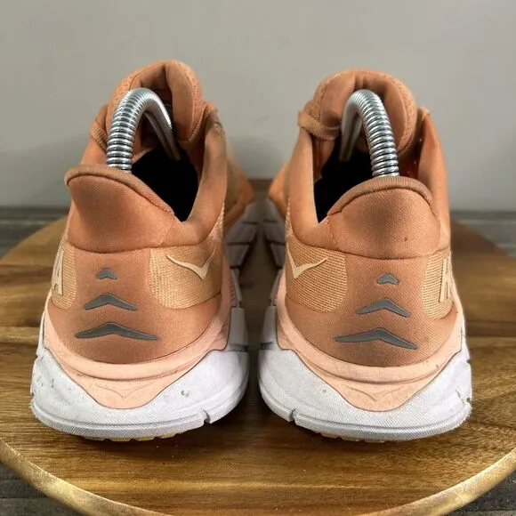 HOKA ONE ONE Women's Size 9B ARAHI 6  Running Shoes Orange Sneaker 1123195 SBSOR