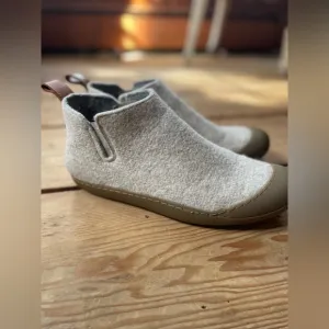 Huckberry Greys Boiled Wool Outdoor Slipper Boots Mens Size 9 Oatmeal Color