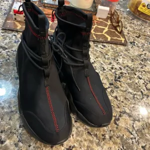 John John Geiger Tennis Shoes NEW!