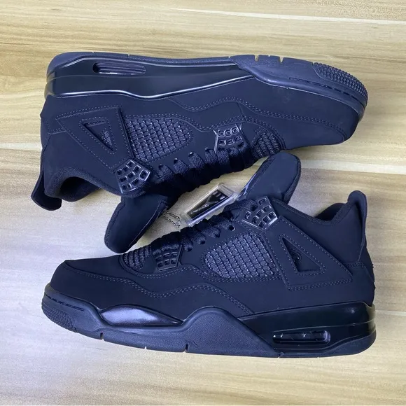 Jordan 4 Black Cat Retro Mid Shoes Sneakers size M8.5/ W10 (Pre-owned)