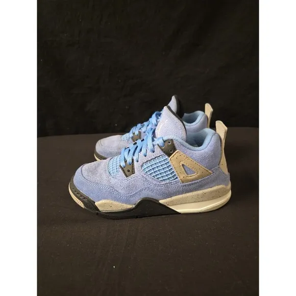 Jordan 4 Retro Kids 11.5c  UNC University Blue baby blue  nike