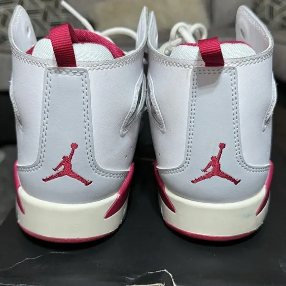 Jordan Flight Club 91 White Mystic Hibiscus Basketball Shoes.(GS)