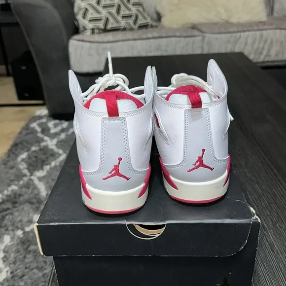 Jordan Flight Club 91 White Mystic Hibiscus Basketball Shoes.(GS)