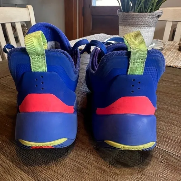 Jordan Luka Doncic Signature Basketball Shoes Performance Sneakers Youth‎ 3.5Y