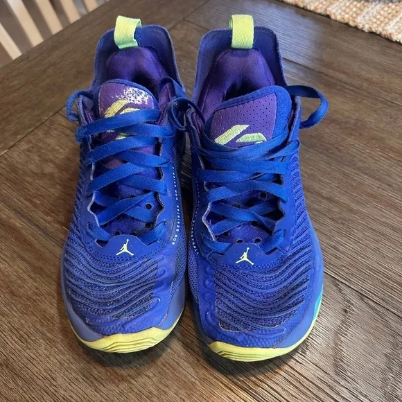 Jordan Luka Doncic Signature Basketball Shoes Performance Sneakers Youth‎ 3.5Y